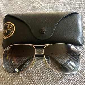 Ray-Ban Aviator Sunglasses
